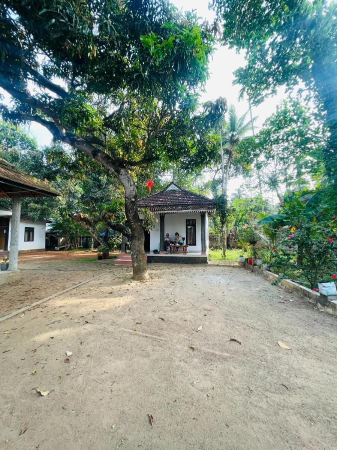 The Munroe Villagio Homey Mundrothuruth Buitenkant foto